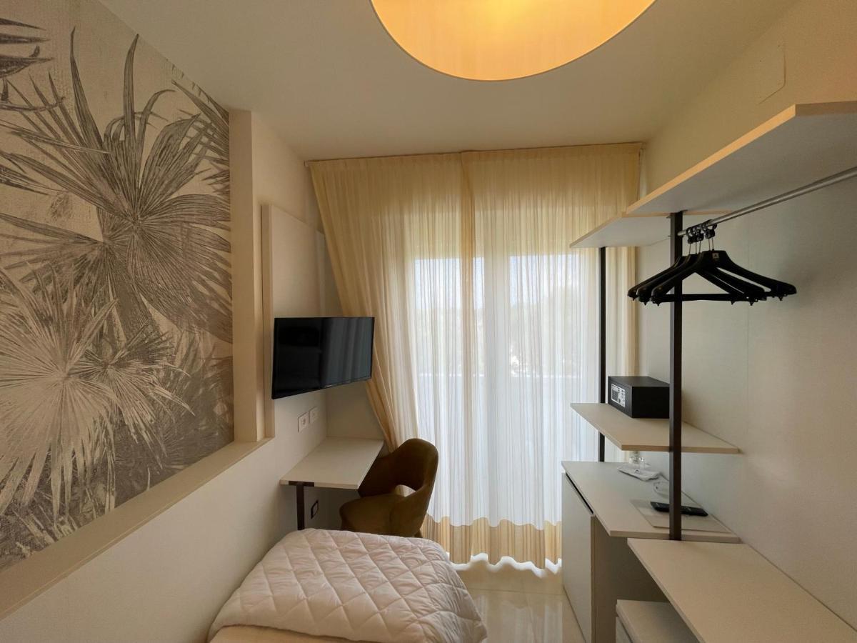 Hotel Jasminum 비비오네 외부 사진