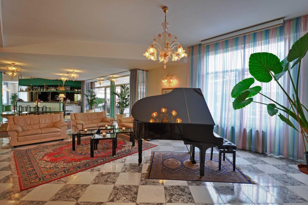 Hotel Jasminum 비비오네 외부 사진