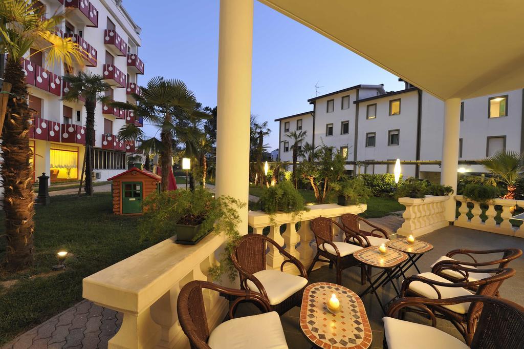 Hotel Jasminum 비비오네 외부 사진